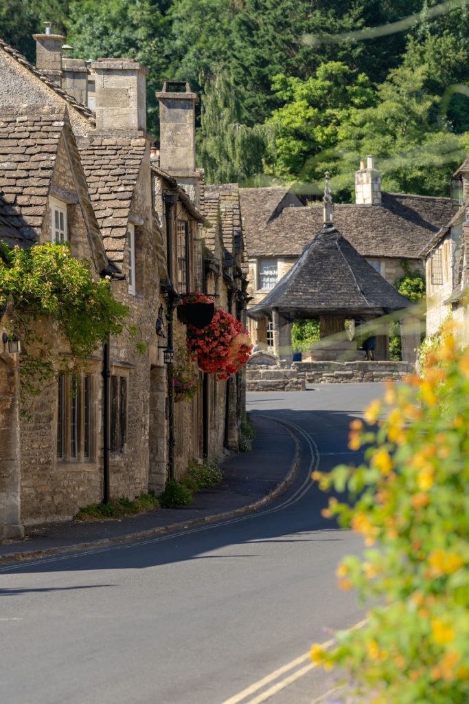 A picture with a village in UK. A destination for passages after they took a taxi from Ashford International Station